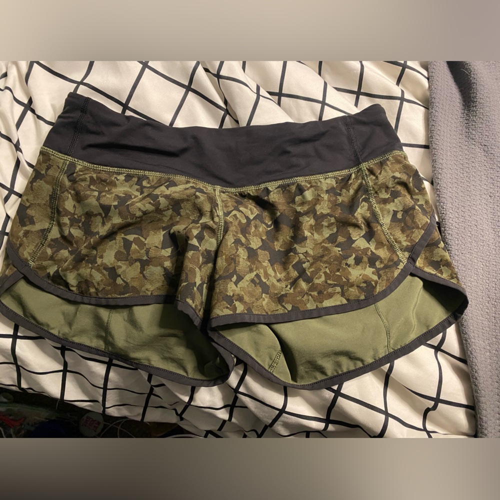 Lululemon run speed shorts. Size 6. Green camo